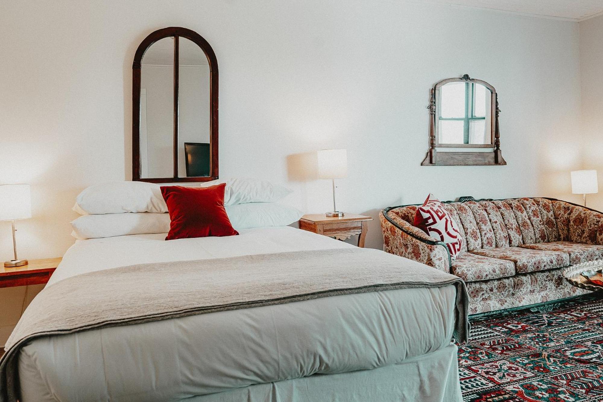 The Kent Hotel Niagara-on-the-Lake